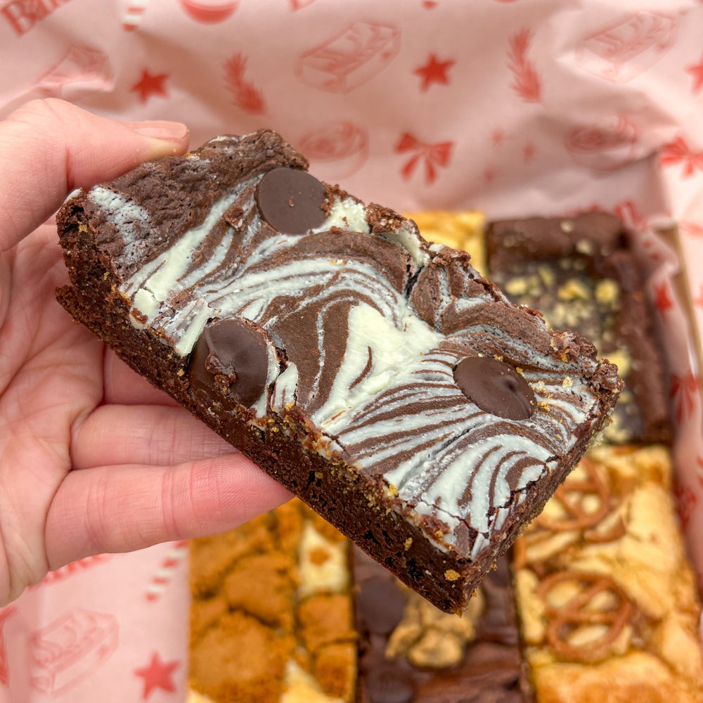 FESTIVE BROWNIE & BLONDIE BOX
