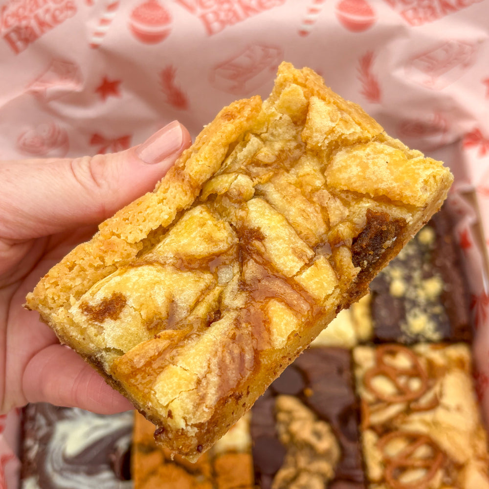 FESTIVE BROWNIE & BLONDIE BOX